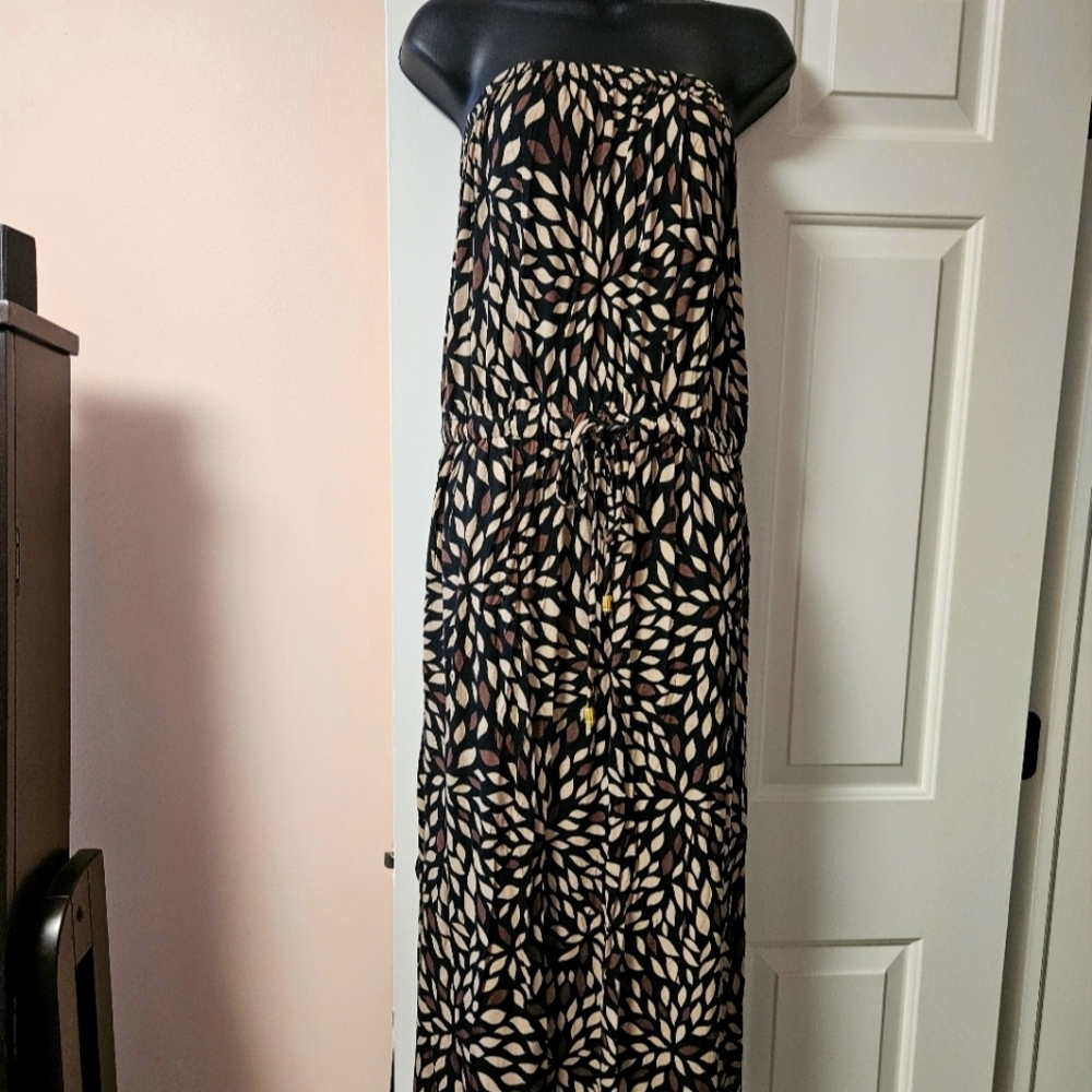 Strapless Black and Tan Leaf Patterned Maxi Dress